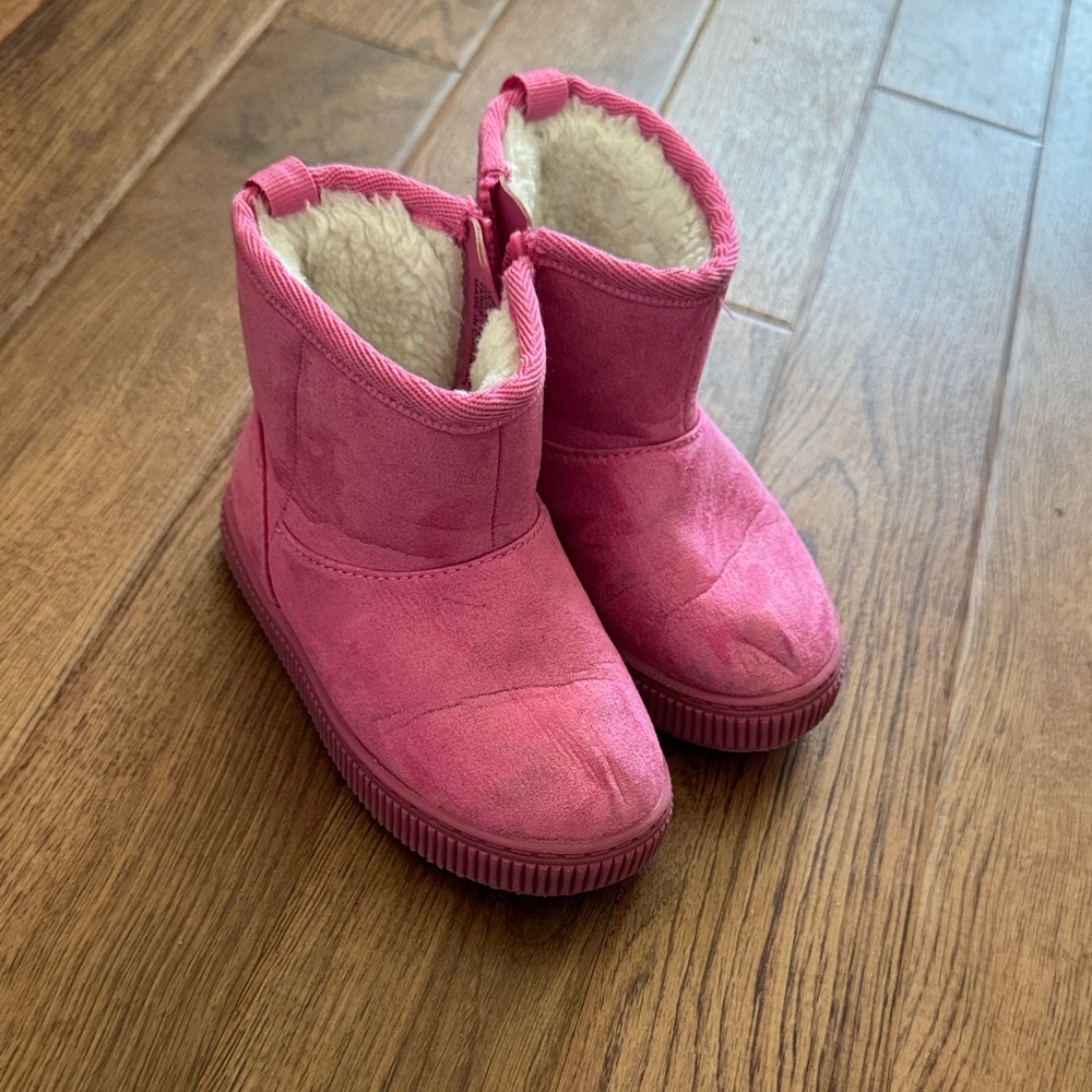 Cat & Jack Girls Pink Fleece-Lined Short Boots Size 6
